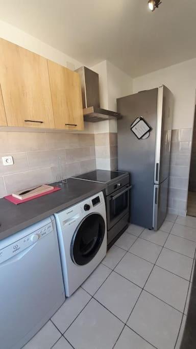 Appartement Lumineux Et Central Propriano  Extérieur photo